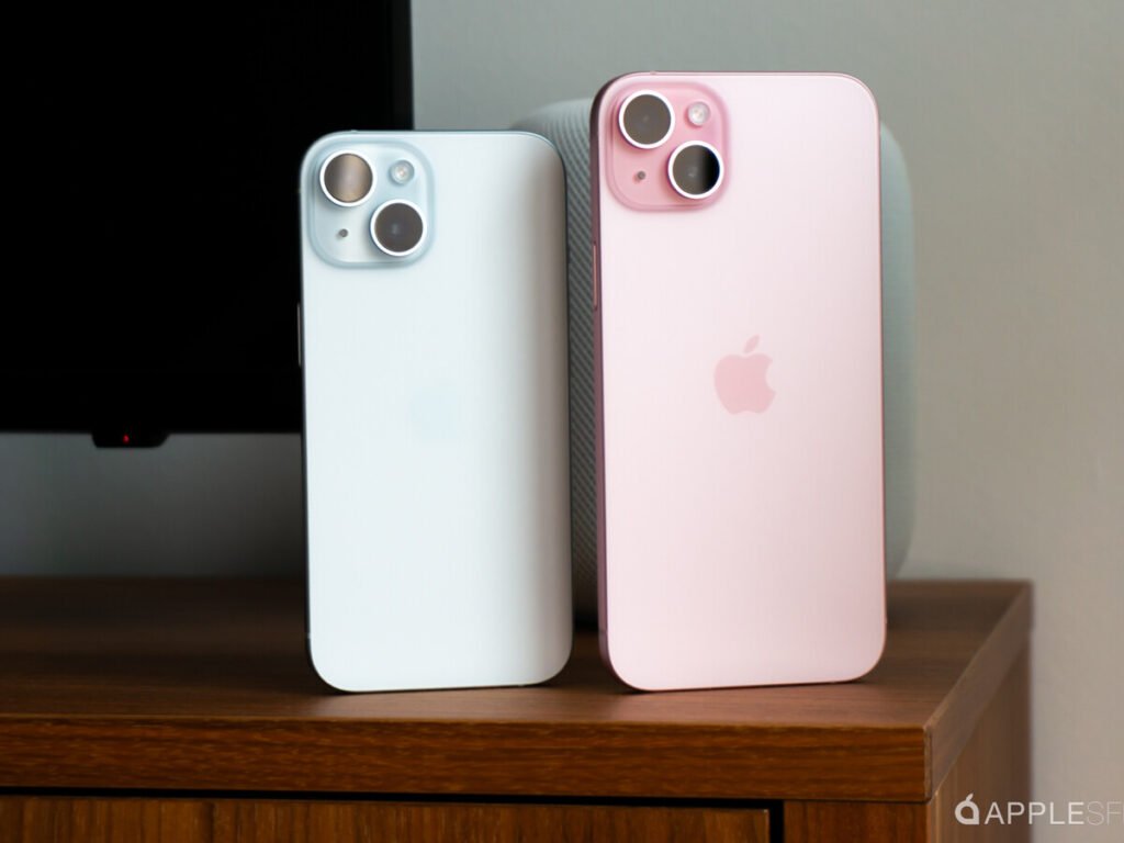 Dos dispositivos iPhone: el 15 y el 18.