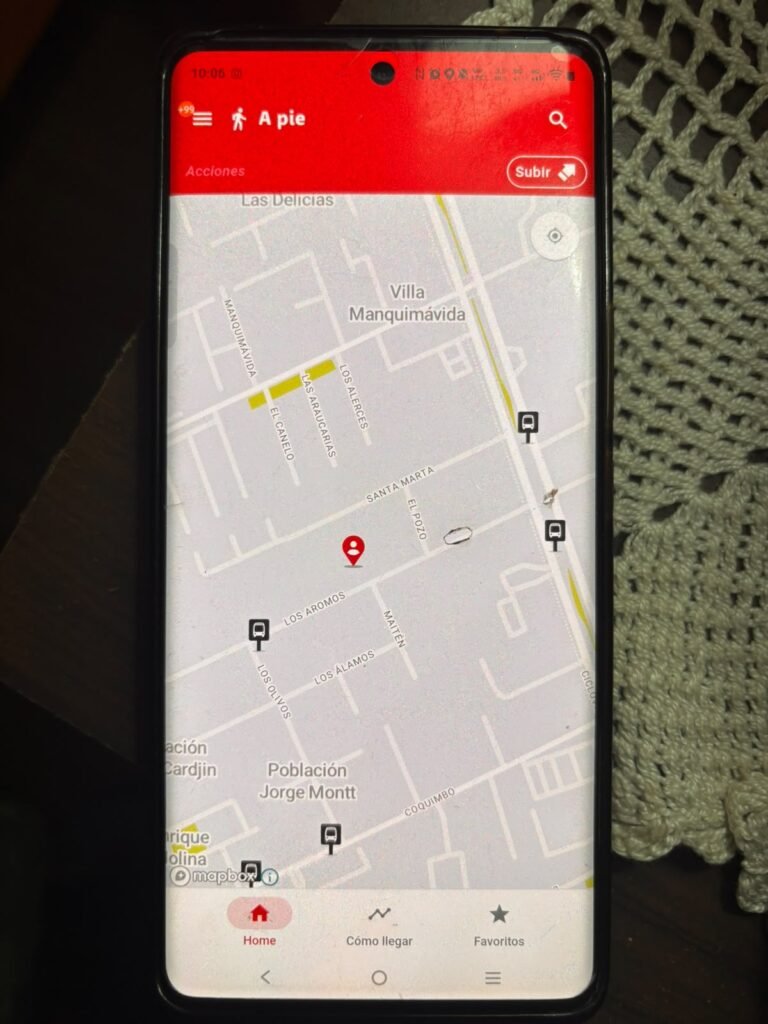 Mapa de la app de transporte con paraderos cercanos y ubicación del usuario
